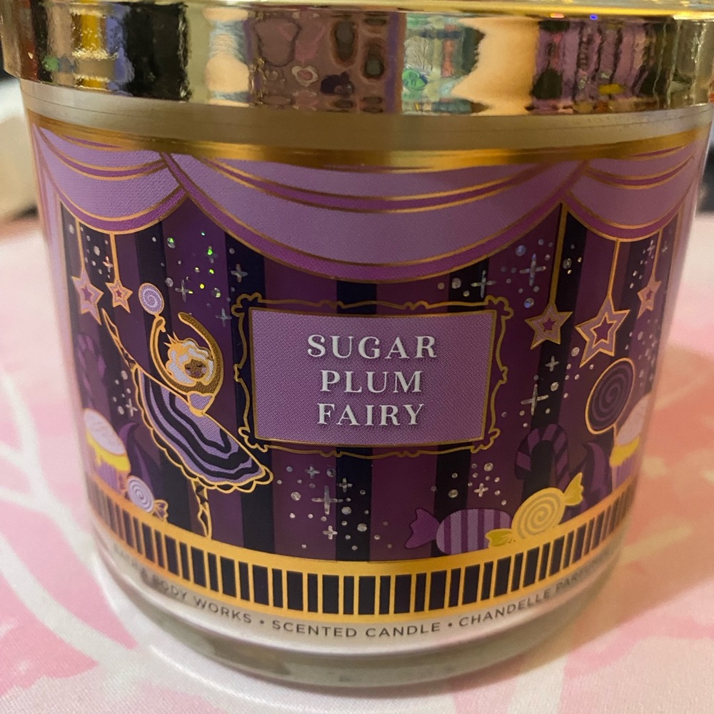 Bath & Body Works Sugar Plum Fairy Scented Candle - Purple